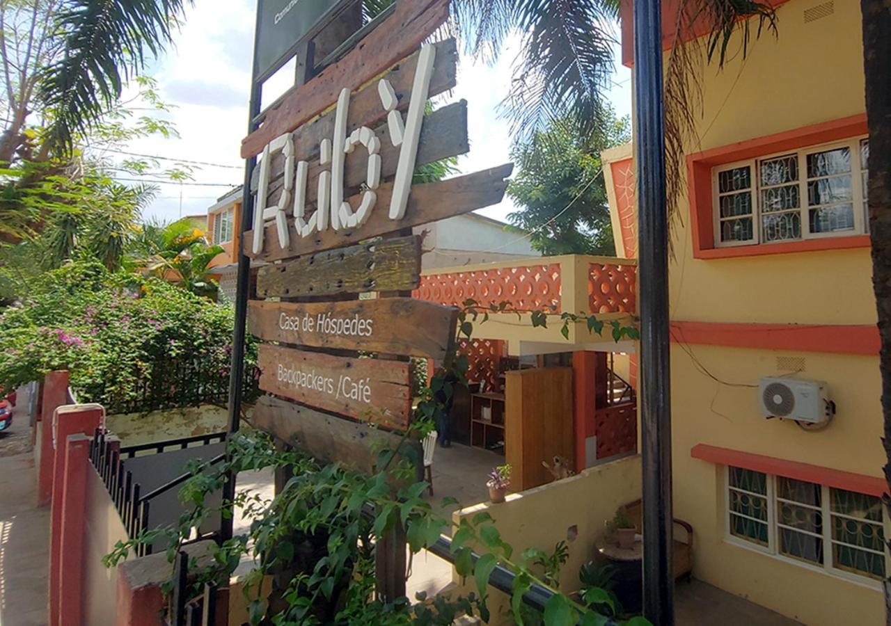 Ruby - Casa De Hospedes - Backpackers Nampula Eksteriør bilde