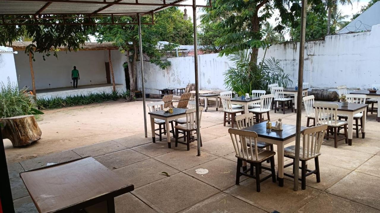 Ruby - Casa De Hospedes - Backpackers Nampula Eksteriør bilde